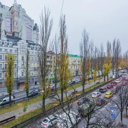 公寓 Tarasa Shevchenko Boulevard 10 *
