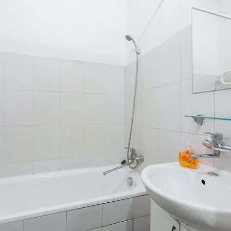 Tarasa Shevchenko Boulevard 10 Apartment *